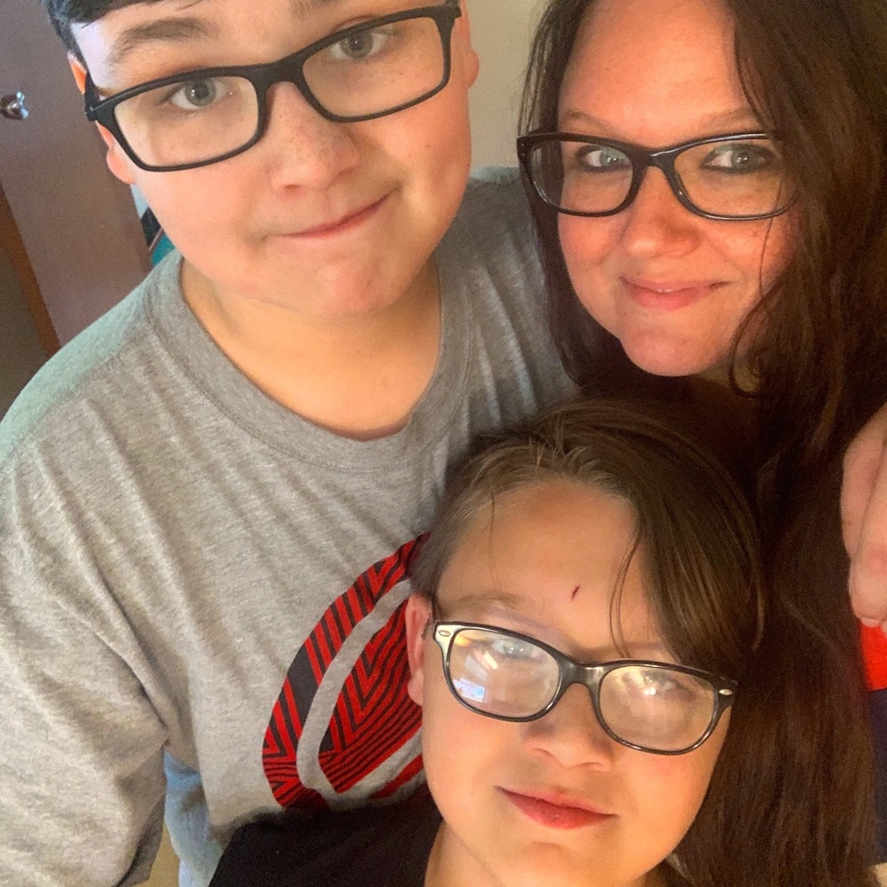 Meet your Posher, Crystal